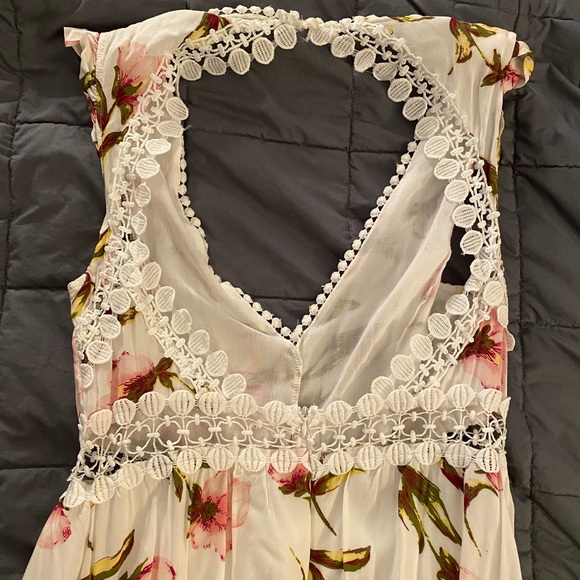 Pink and white floral high low dress - Picture 3 of 4